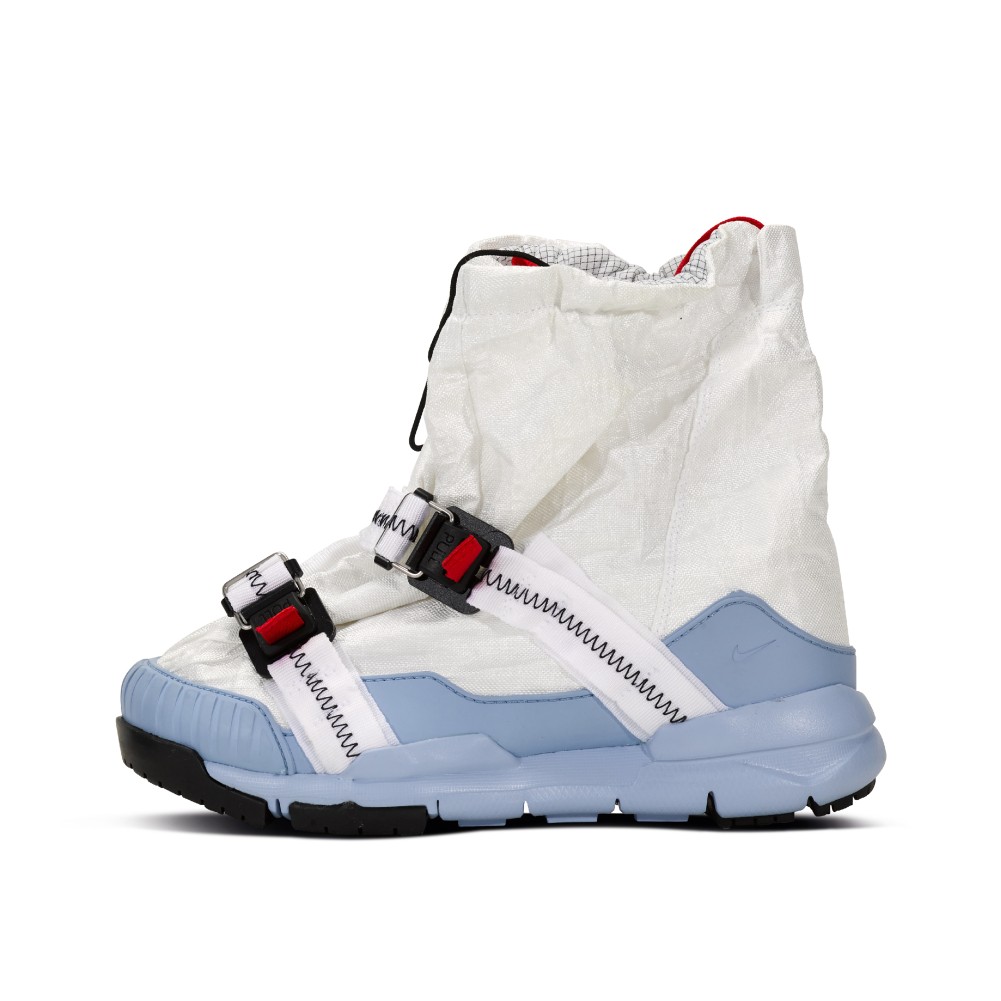 120-nike-marsyardovershoe-tomsachs1.jpg