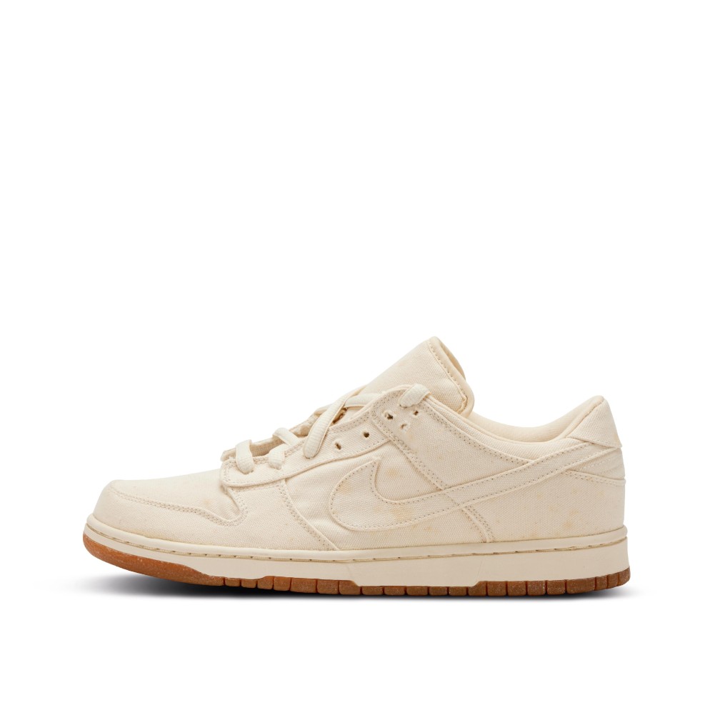 125-nike-sb-dunk-low-pro-tokyo.jpg