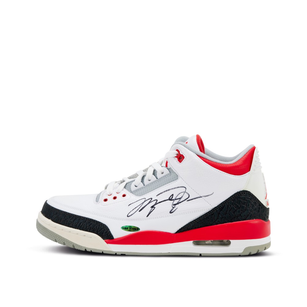 148-nike-air-jordan-3-fire-red-signed-by-michael-jordan.jpg