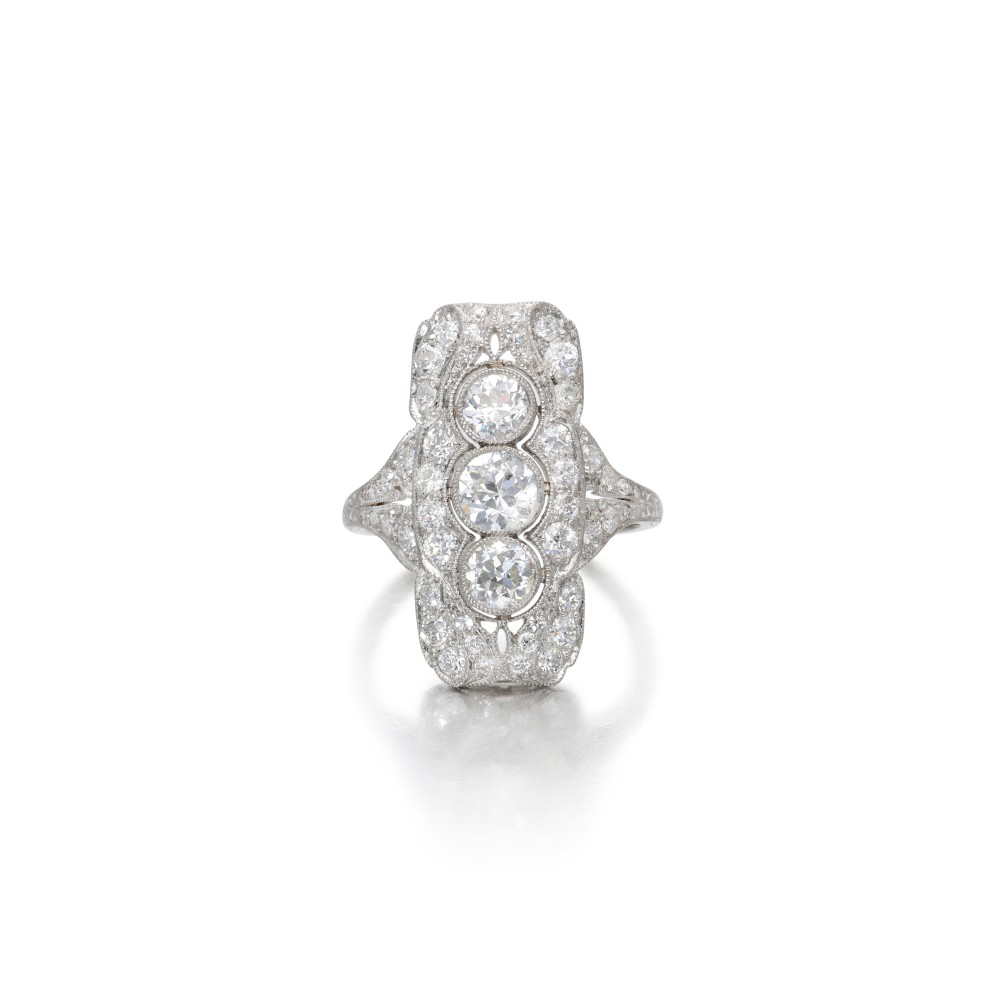 261-antique-platinum-and-diamond-ring.jpg