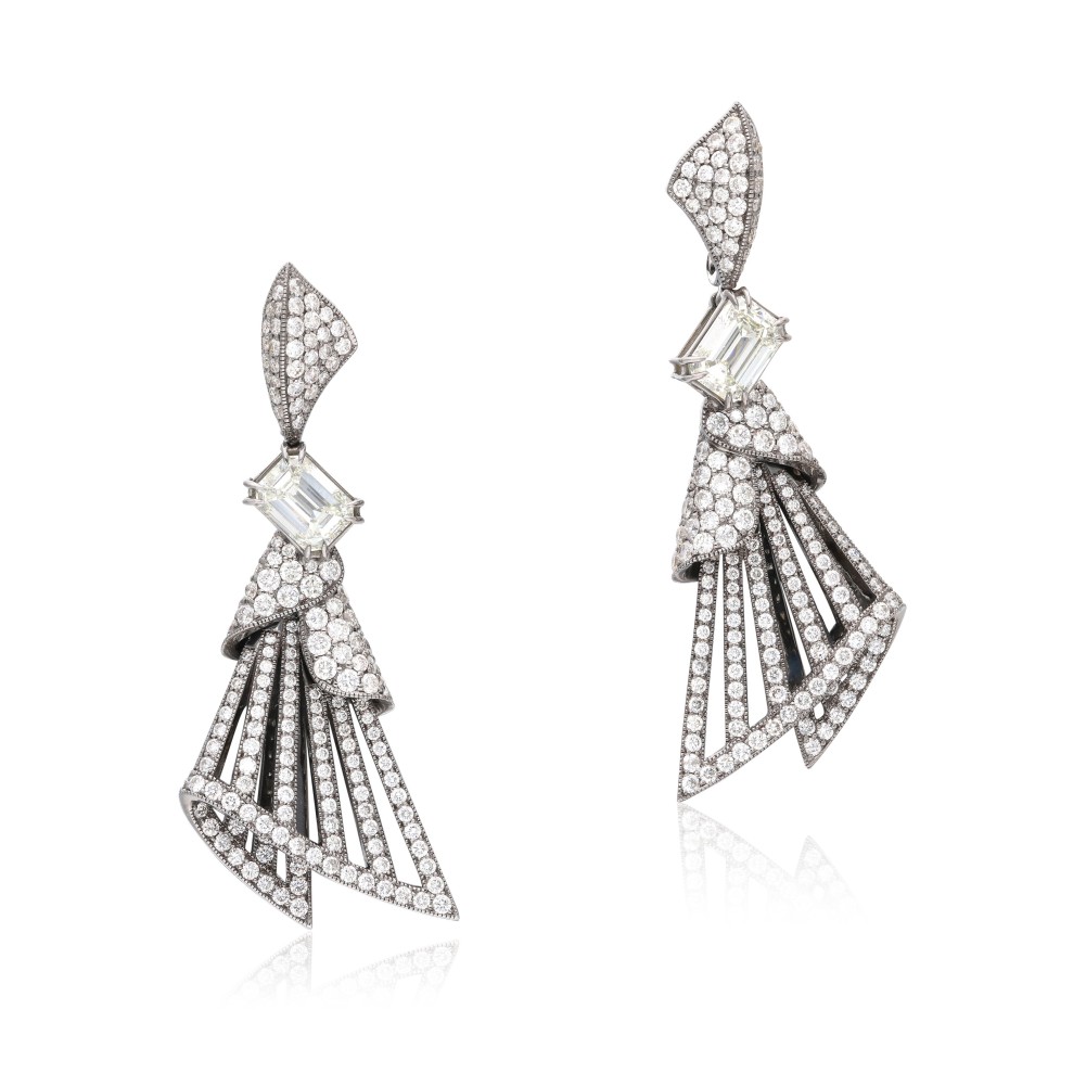 272-white-gold-and-diamond-drop-earrings-ce61.jpg