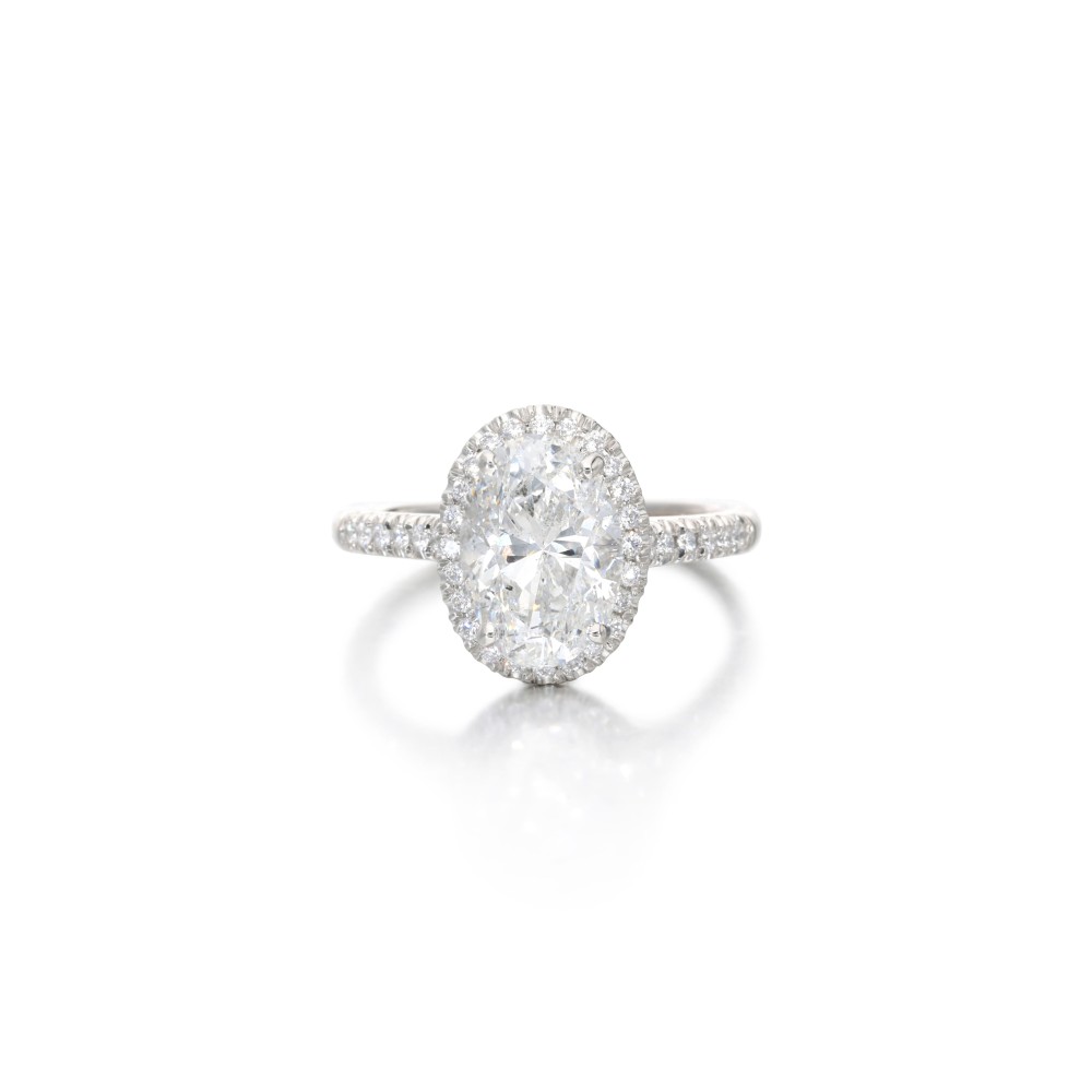 689-platinumand3.01ctOvalShapeDiamondEngagementRing.jpg